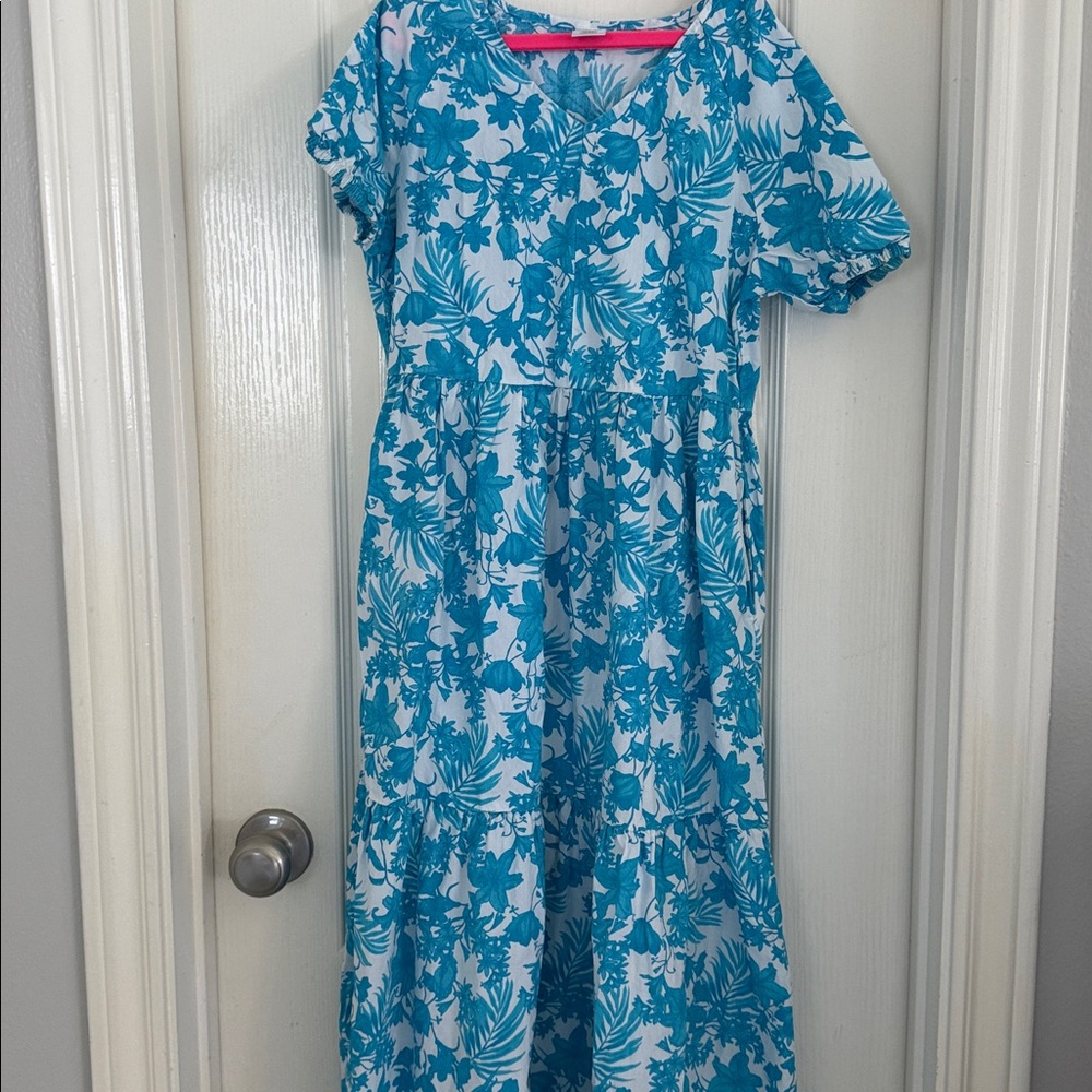 Peyton & Parker matching Kids Blue and White Floral Dress. Size 10-12